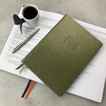 Souboj moderna vs. tradice: 10 situací, ve kterých vyhrává diář nad notebookem